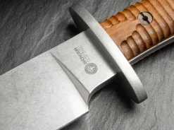 El Gigante Ebenholz><noscript><img width=