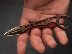 Papa Delta><noscript><img width=