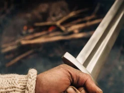 Viking's Sword><noscript><img width=