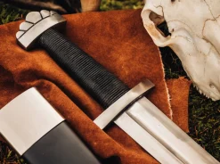 Viking's Sword><noscript><img width=